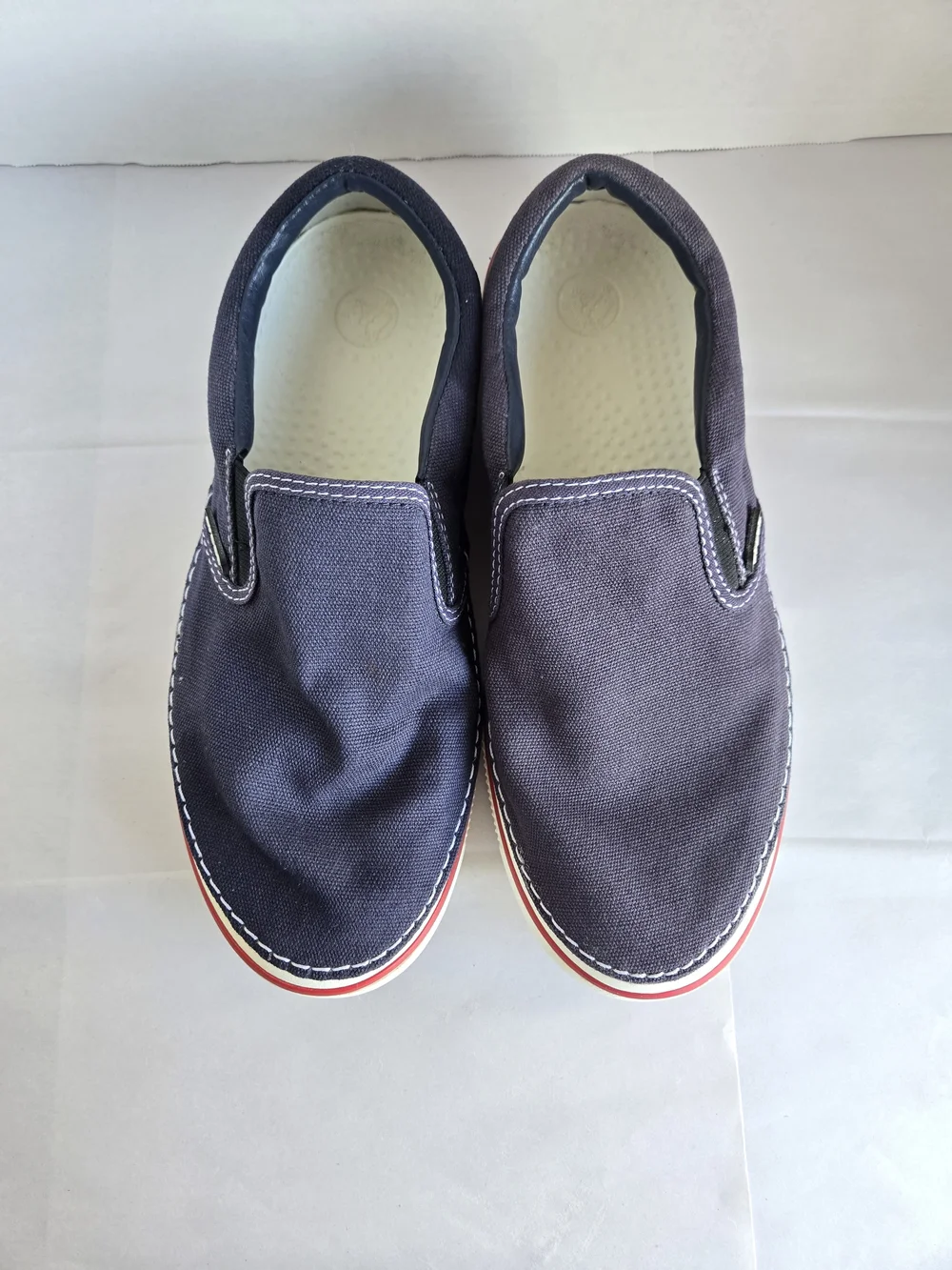 Crocs Hover Canvas Slip-On Shoes Navy Blue Red Stripe Men's 8 / Women's 10